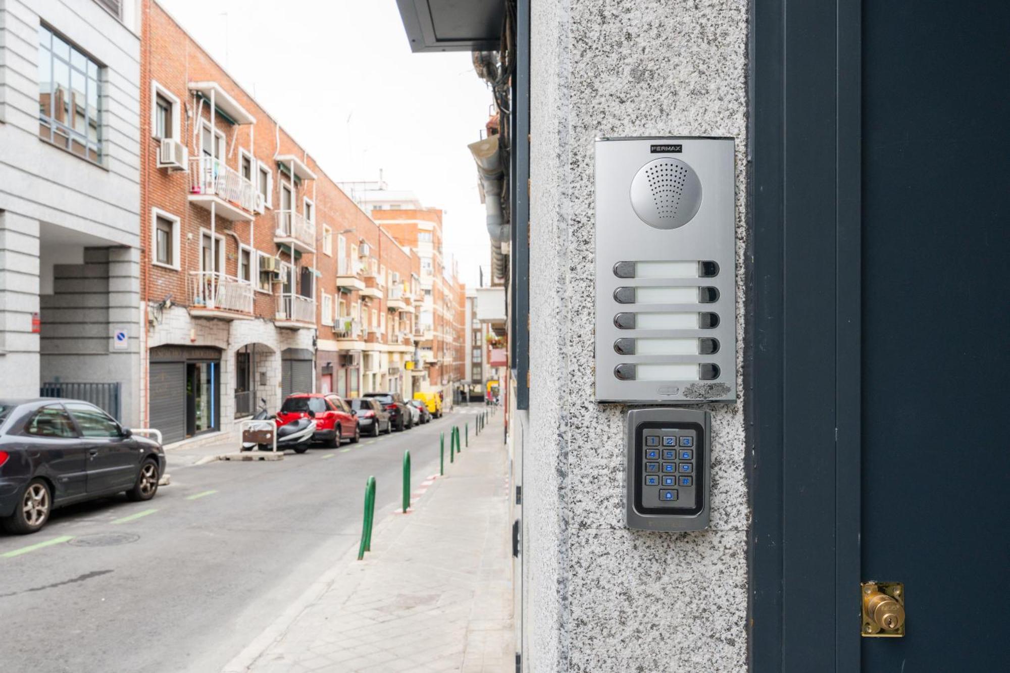 Lemon Apartment & Hotels Bernabeu Madrid Luaran gambar